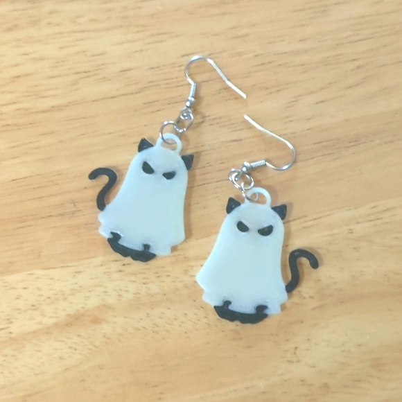 Ghost Cat Earrings-Glow In The Dark - Picture 3 of 4